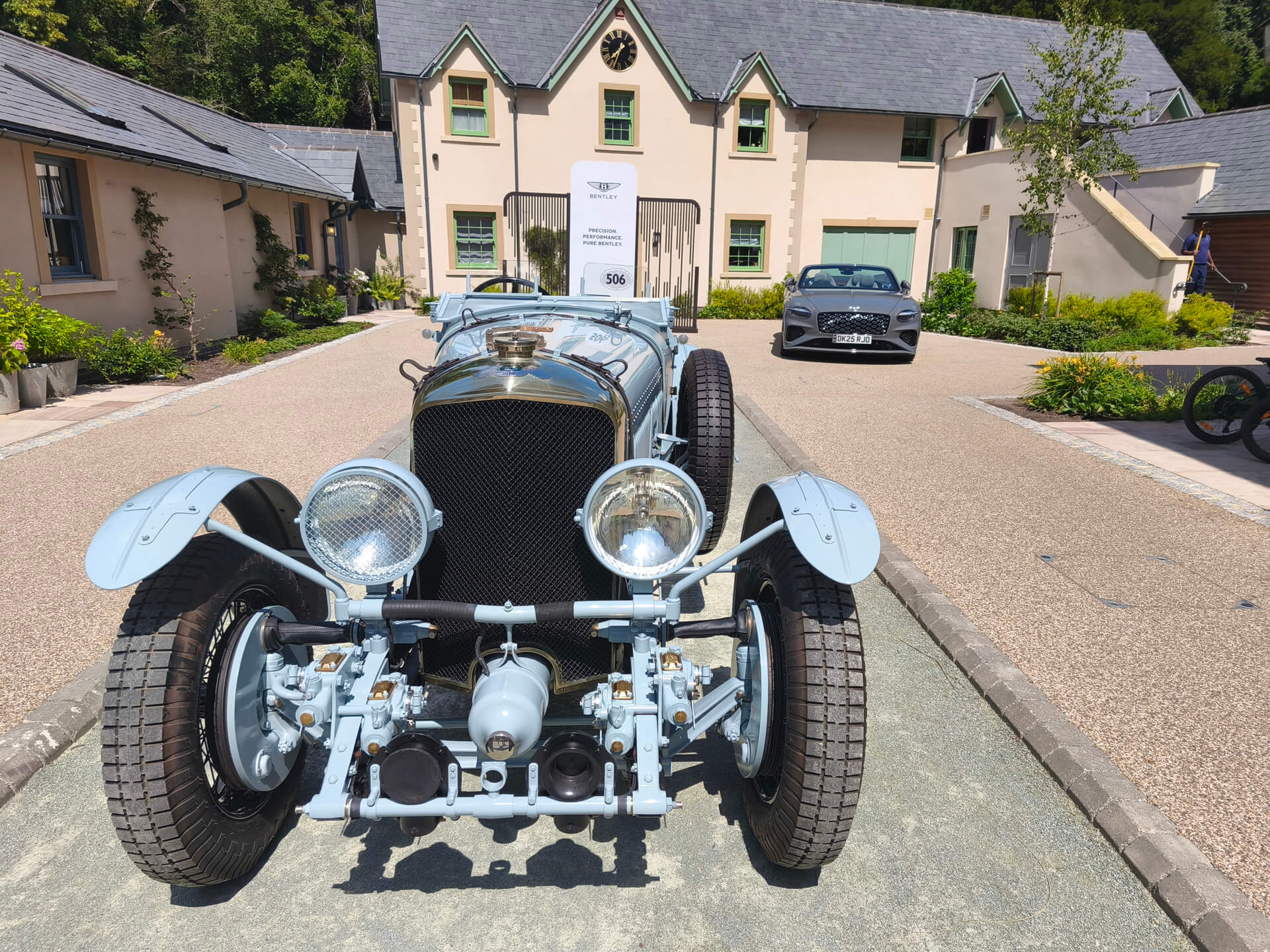 Case Study Bentley Event (4) Case Study Bentley Event (4)